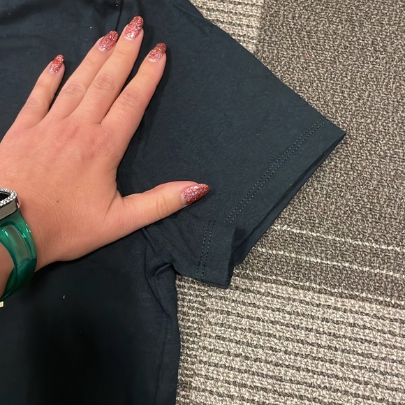 FREE October 1982 Birthday day T-shirt - Picture 4 of 4